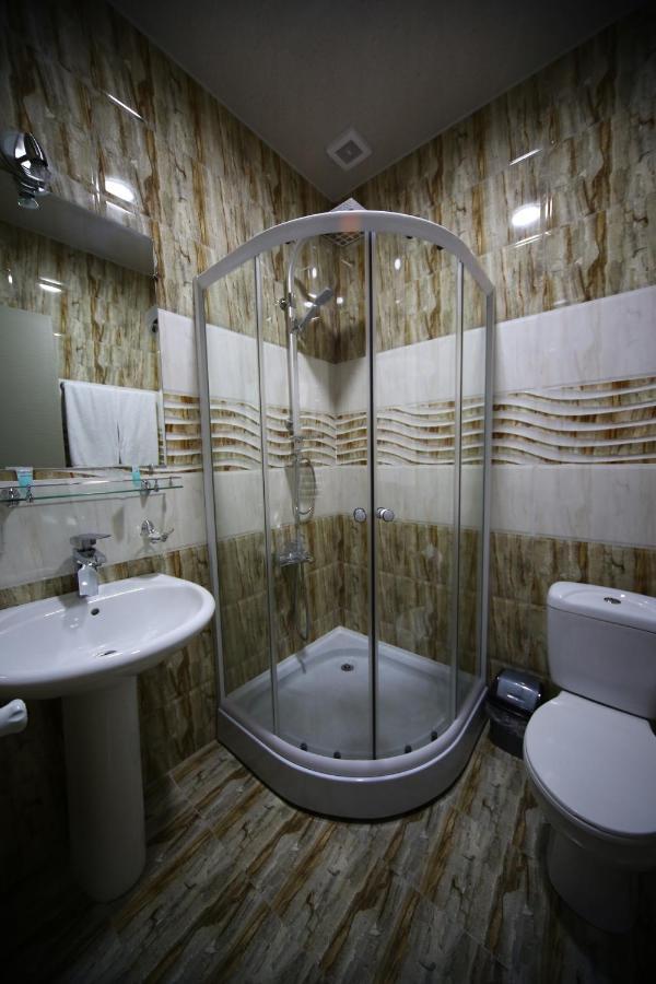 Discovery Hotel Kutaiszi Kültér fotó