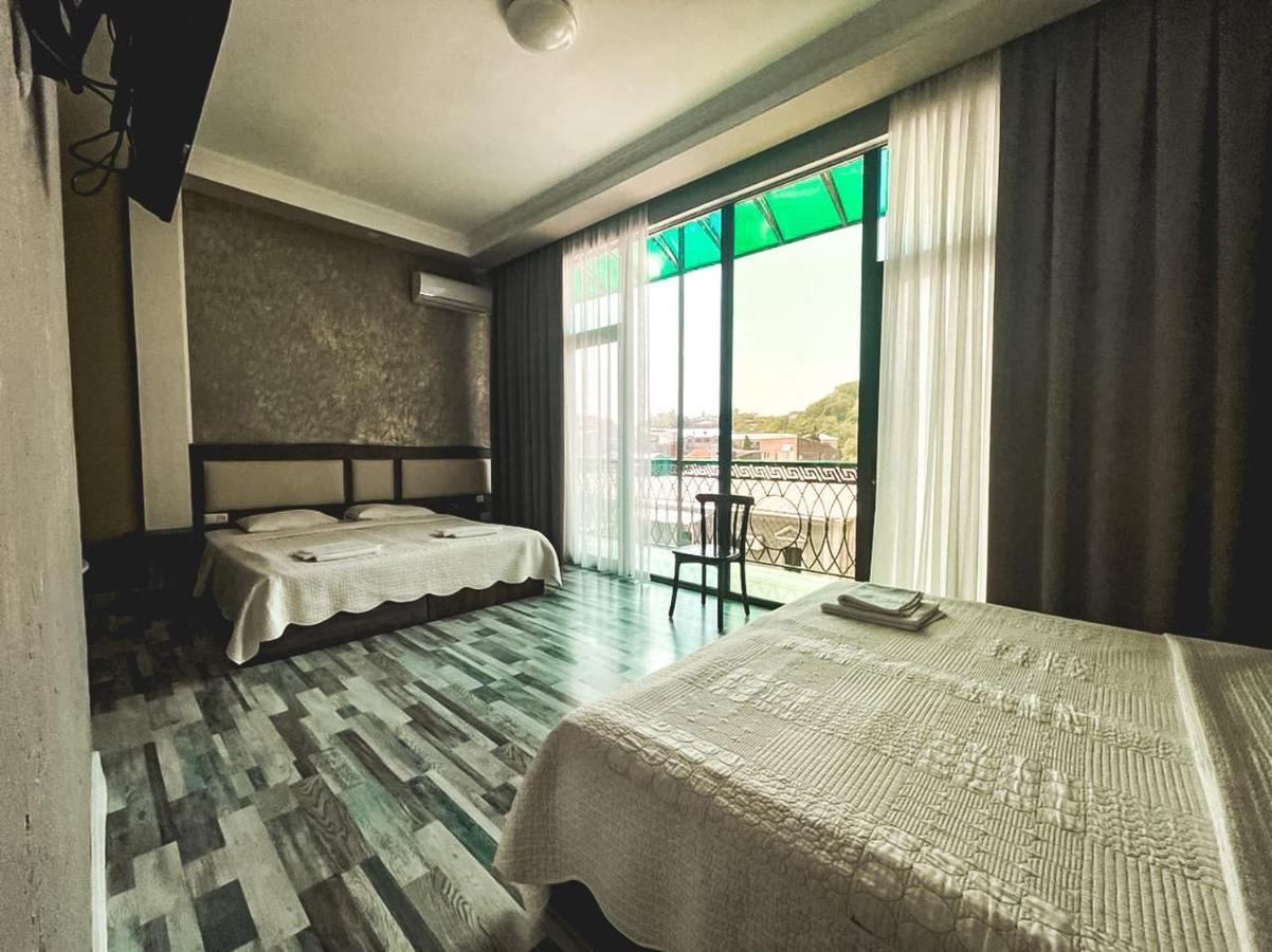 Discovery Hotel Kutaiszi Kültér fotó